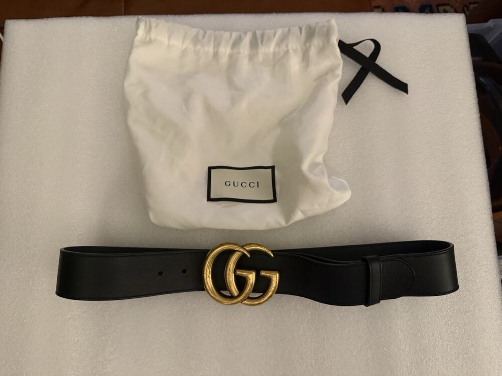 Authentic Gucci Black Belt GG Logo Buckle Gold Size 85/34 fits M/L